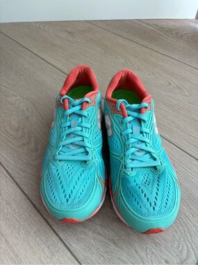 Newton Women's Aqua & Coral Running Sneakers